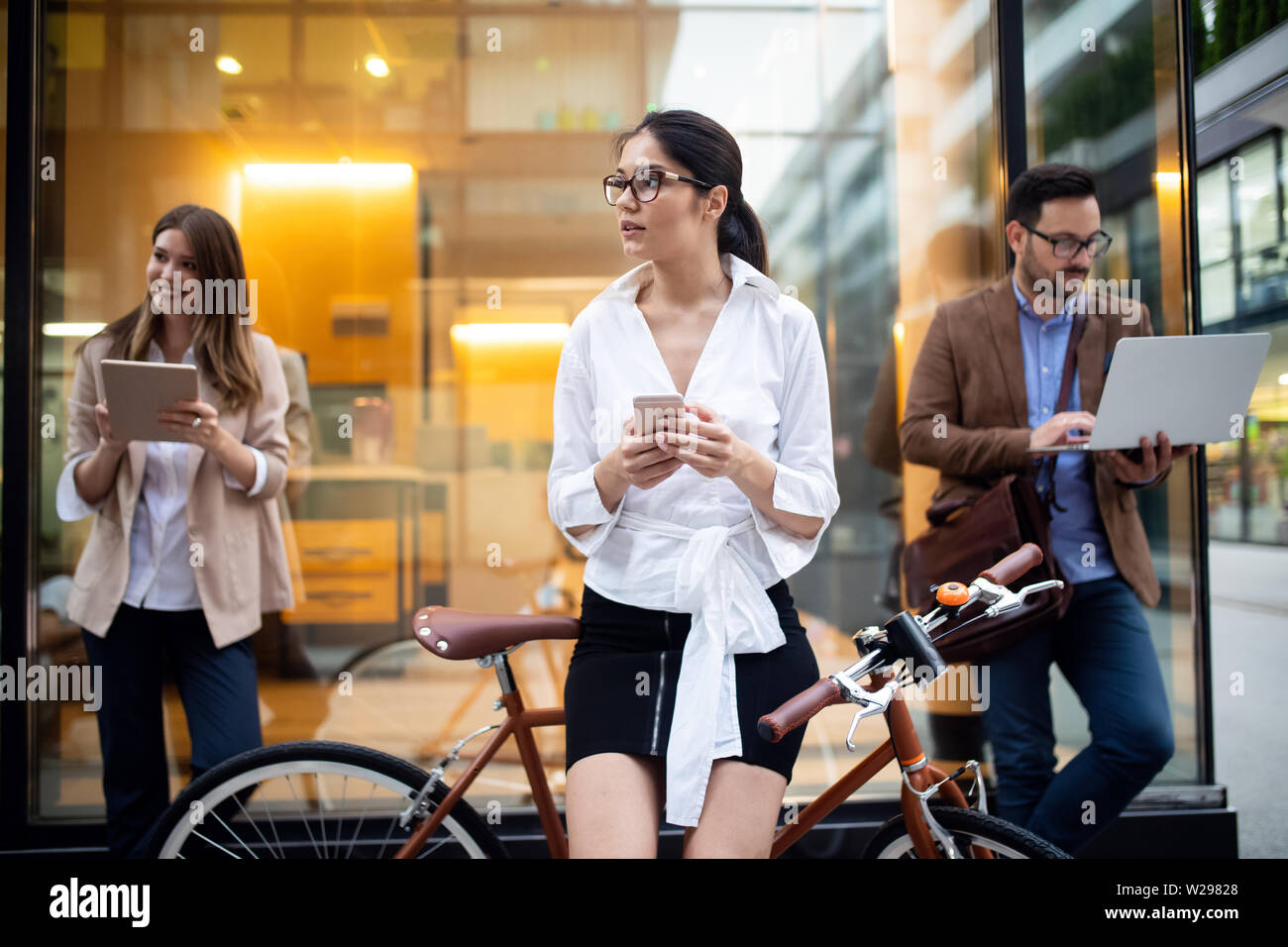 Il team di Business dispositivo digitale tecnologia concetto di collegamento Foto Stock