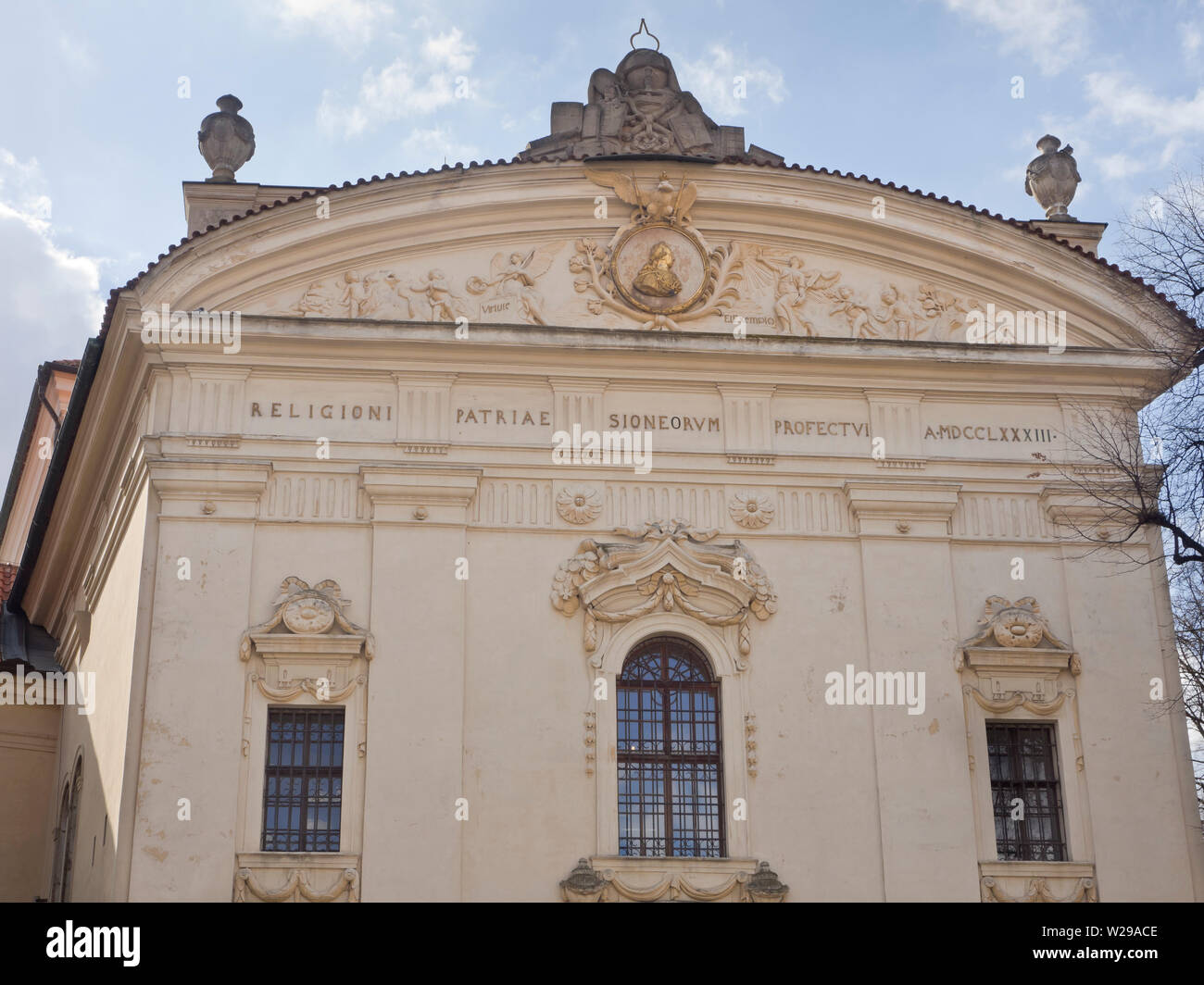 Il barocco del Monastero di Strahov è una delle principali attrazioni turistiche di Praga Repubblica Ceca, qui facciata della libreria Foto Stock