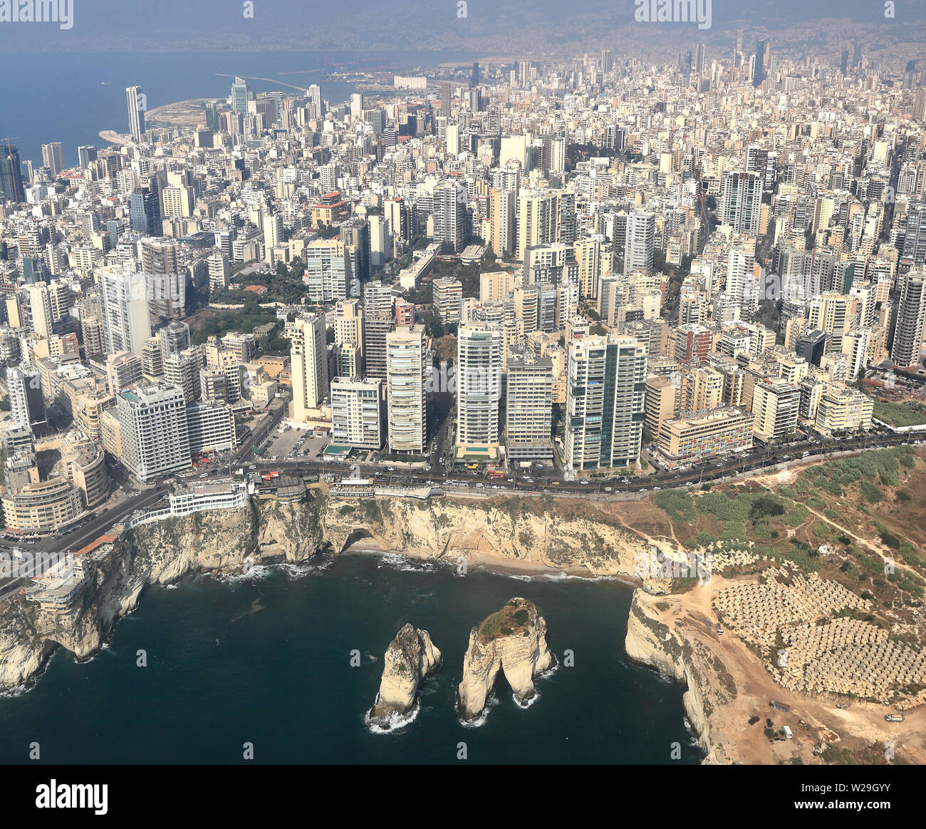 Beirut, veduta aerea Pigeon Rocks Foto Stock