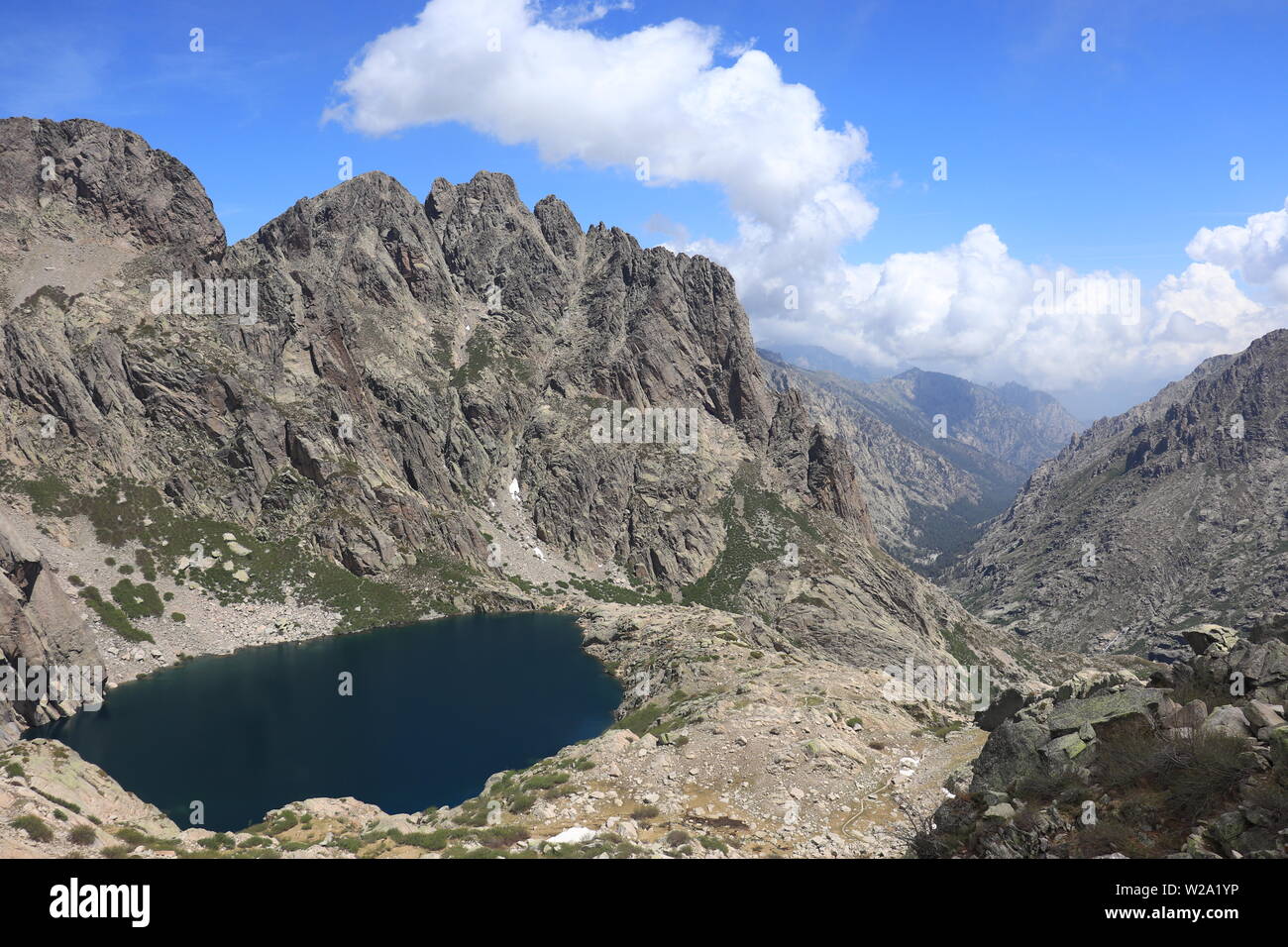 Vista meravigliosa di un lago di montagna Foto Stock