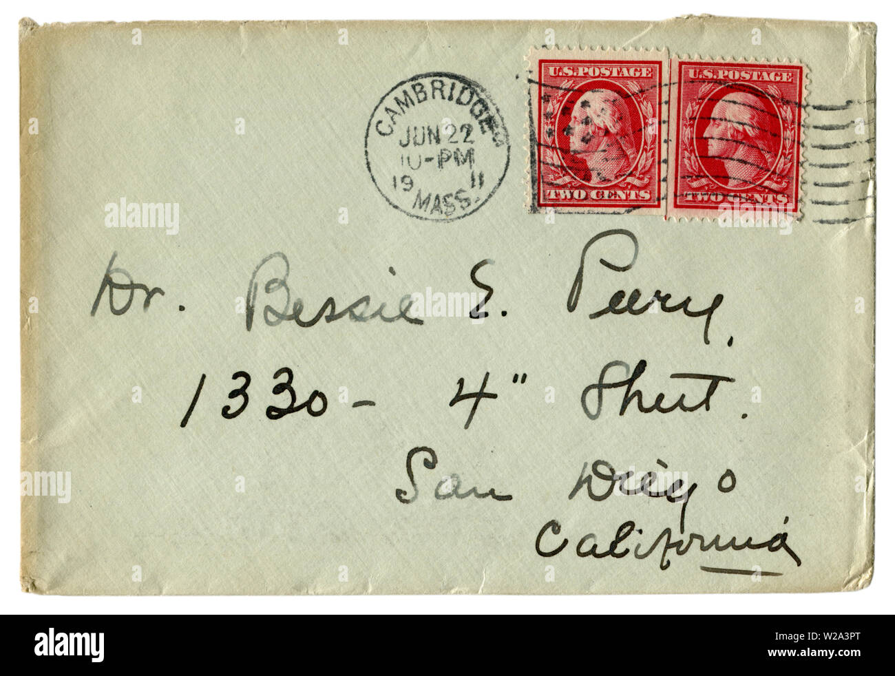 Cambridge, Massachusetts, STATI UNITI D'America - 22 Giugno 1911: noi busta storico: coperchio rosso con francobolli, due centesimi George Washington, Bandiera americana Foto Stock