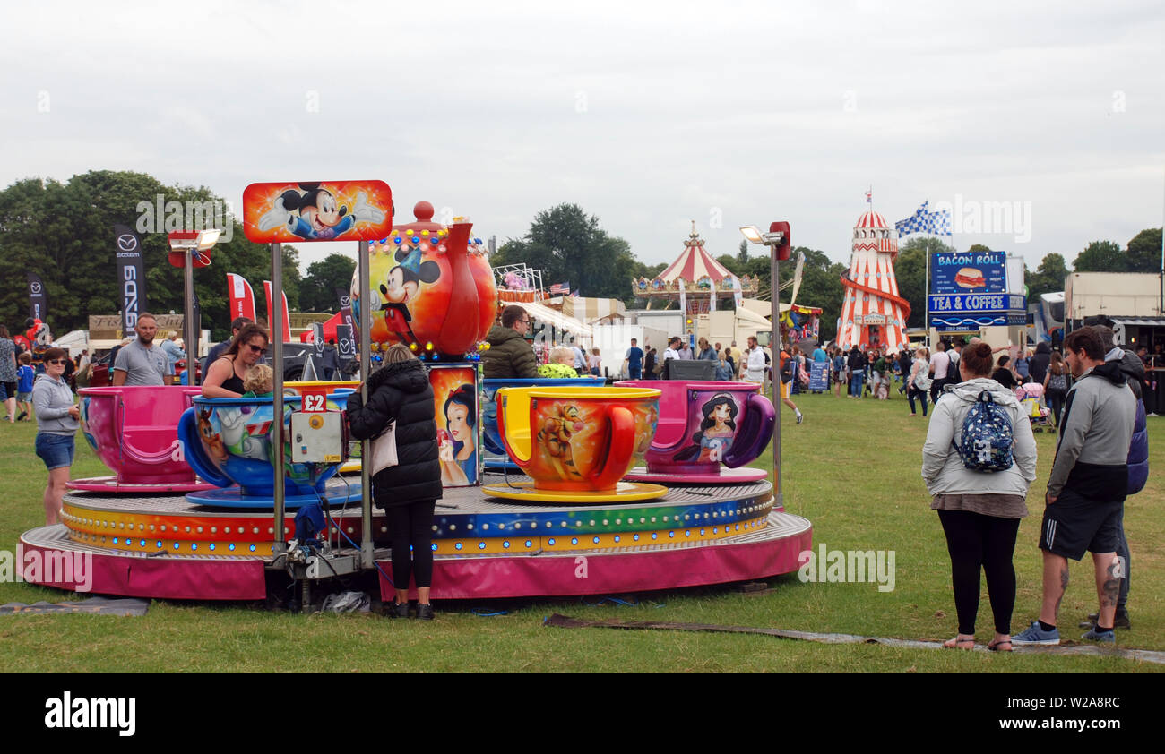 Una vista generale del parco di divertimenti al 2019 Northampton town visualizza Foto Stock