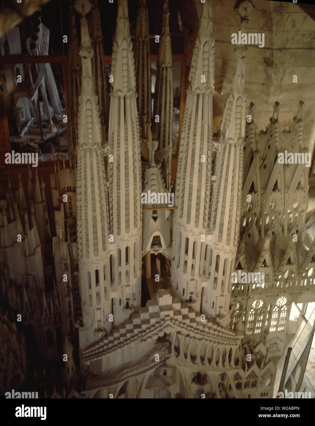 MAQUETA DE LA CATEDRALFACHADA. Autore Antonio Gaudi. Posizione
