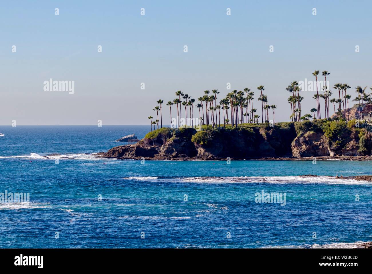 Scogliera affacciato sull'oceano in Laguna Beach California Foto Stock