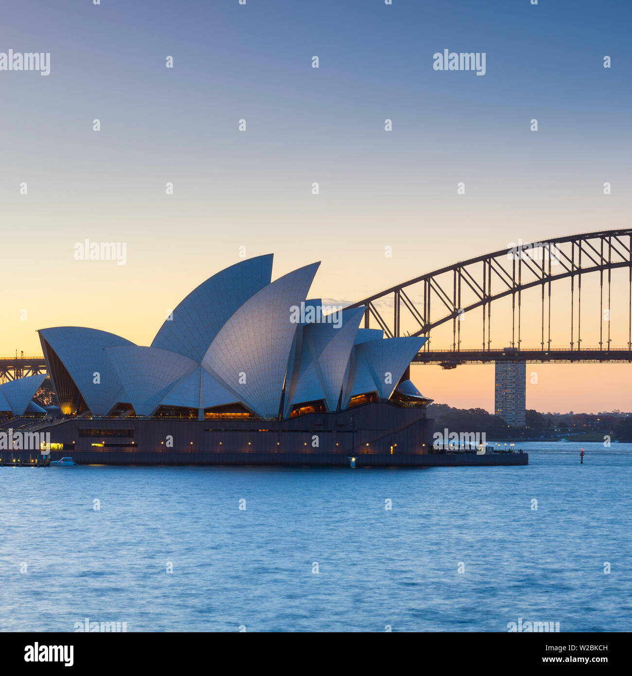 Sydney Opera House & Harbour Bridge, il Darling Harbour, Sydney, Nuovo Galles del Sud, Australia Foto Stock