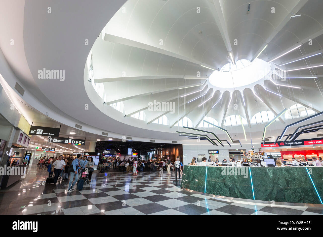 C gate al terminale 1, l'Aeroporto Internazionale di Vienna, Vienna, Austria Foto Stock