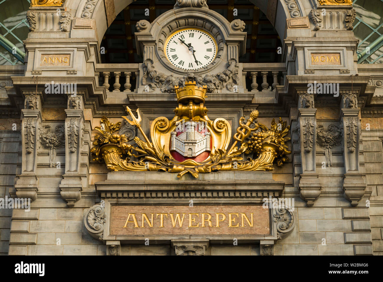 Belgio, Anversa, Antwerpen-Centraal stazione ferroviaria, 1905, orologio stazione Foto Stock