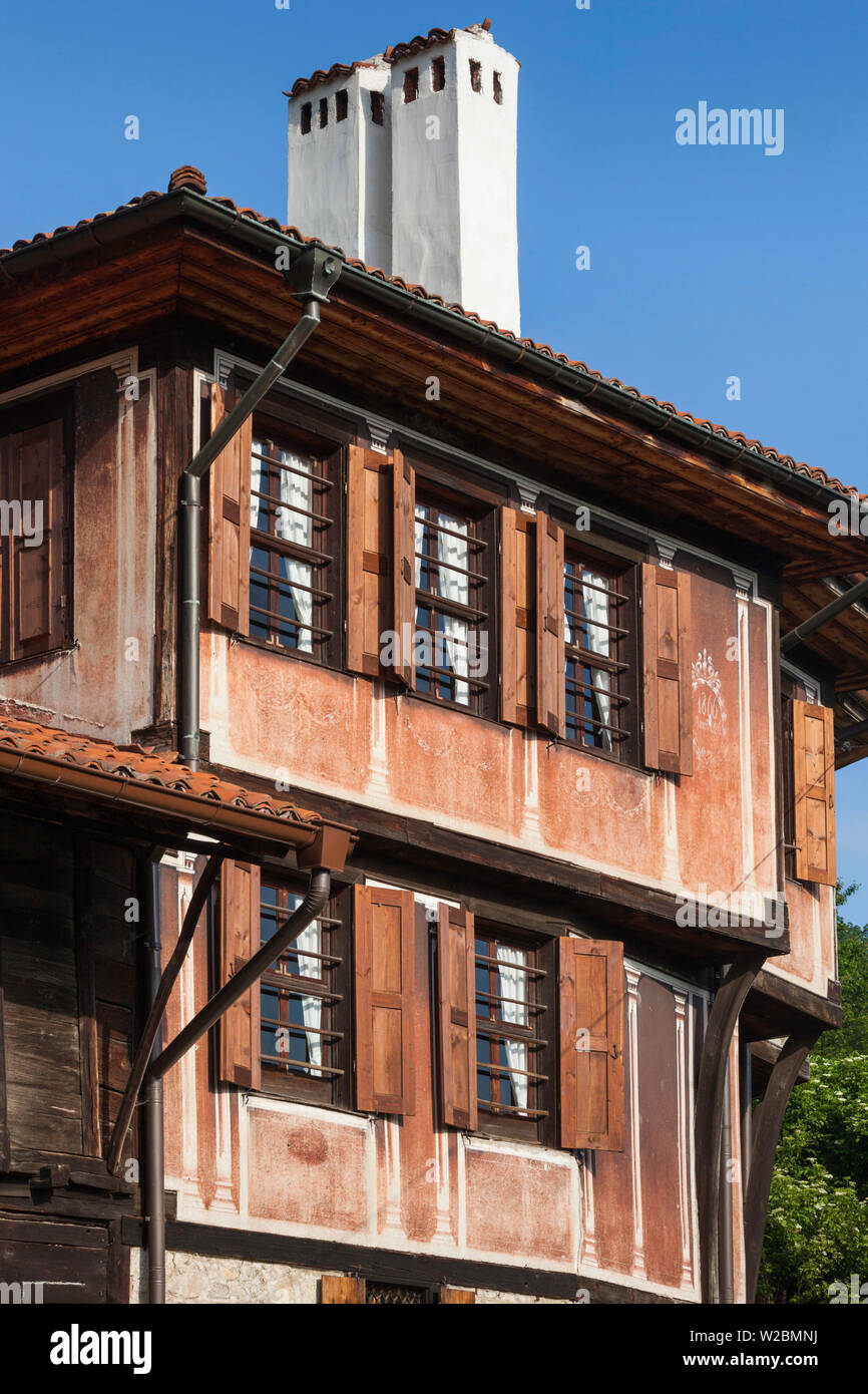 La Bulgaria, centrale Monti, Koprivshtitsa, dettaglio della nazionale bulgara in stile Revival house Foto Stock