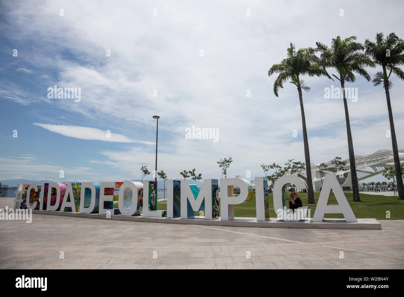 2016 Olimpiadi di Rio segno, Praca Maua, Rio de Janeiro, Brasile Foto Stock