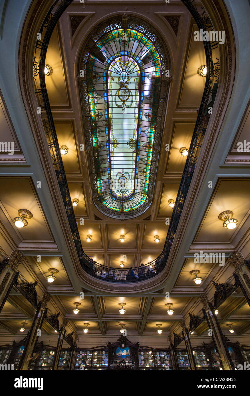 Confeitaria Colombo, architettura Art Nouveau all'interno del tradizionale pasticceria, centro di Rio de Janeiro, Brasile Foto Stock