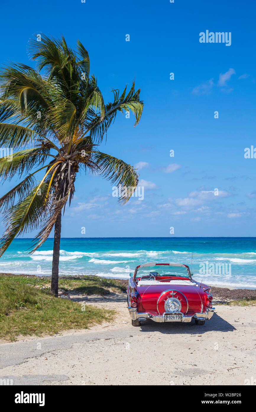 1959 Dodge Custom leale Lancer Convertible, Playa del Este, Havana, Cuba Foto Stock