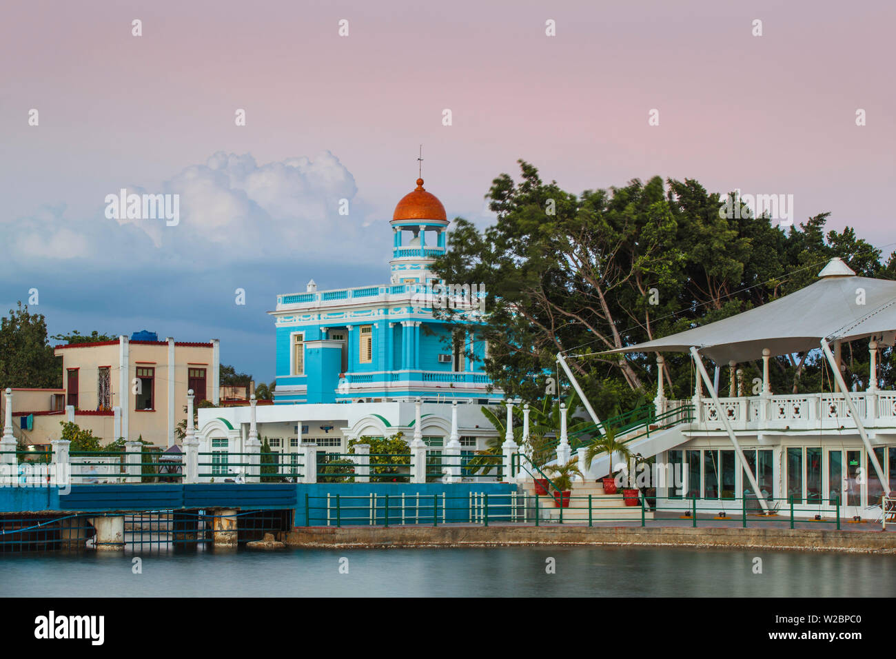 Cuba, Cienfuegos, Palacio Azul, costruito 1920 - 1921, ora un hotel Foto Stock