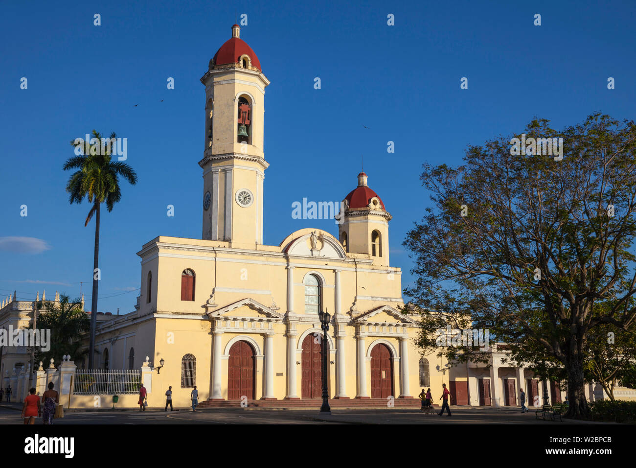 Cuba, Cienfuegos, Parque MartÃ-, Catedral de la Purisima Concepcion - Cattedrale della Purissima Concezione Foto Stock