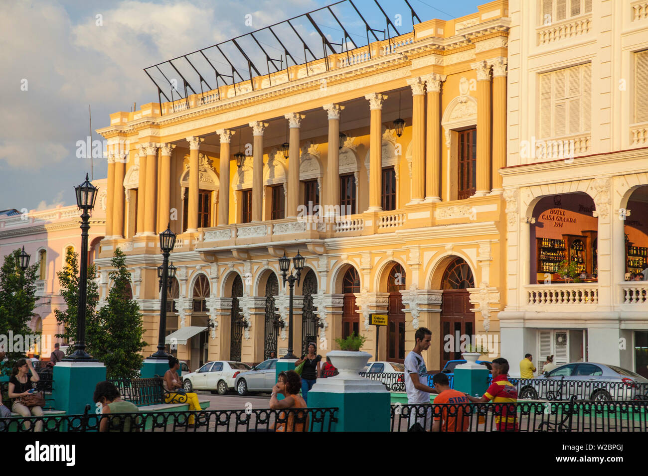 Cuba Santiago de Cuba Provincia di Santiago di Cuba, Parque Cespedes (piazza principale), l'Hotel Casa Granda - dove Graham Green è venuto a negli anni cinquanta per intervistare Fidel Castro Foto Stock