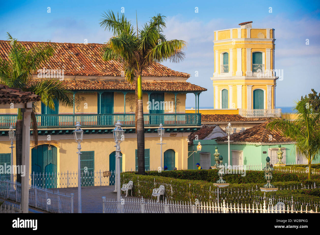 Cuba, Trinidad, Plaza Mayor, Galeria de Arte presso l'ex Palacio Ortiz - La Casa de Aldeman Ortiz - un palazzo coloniale dal 1809 che è stato originariamente costruito per Ortiz de Zuniga, un commerciante di schiavi e sindaco di Trinidad. Foto Stock