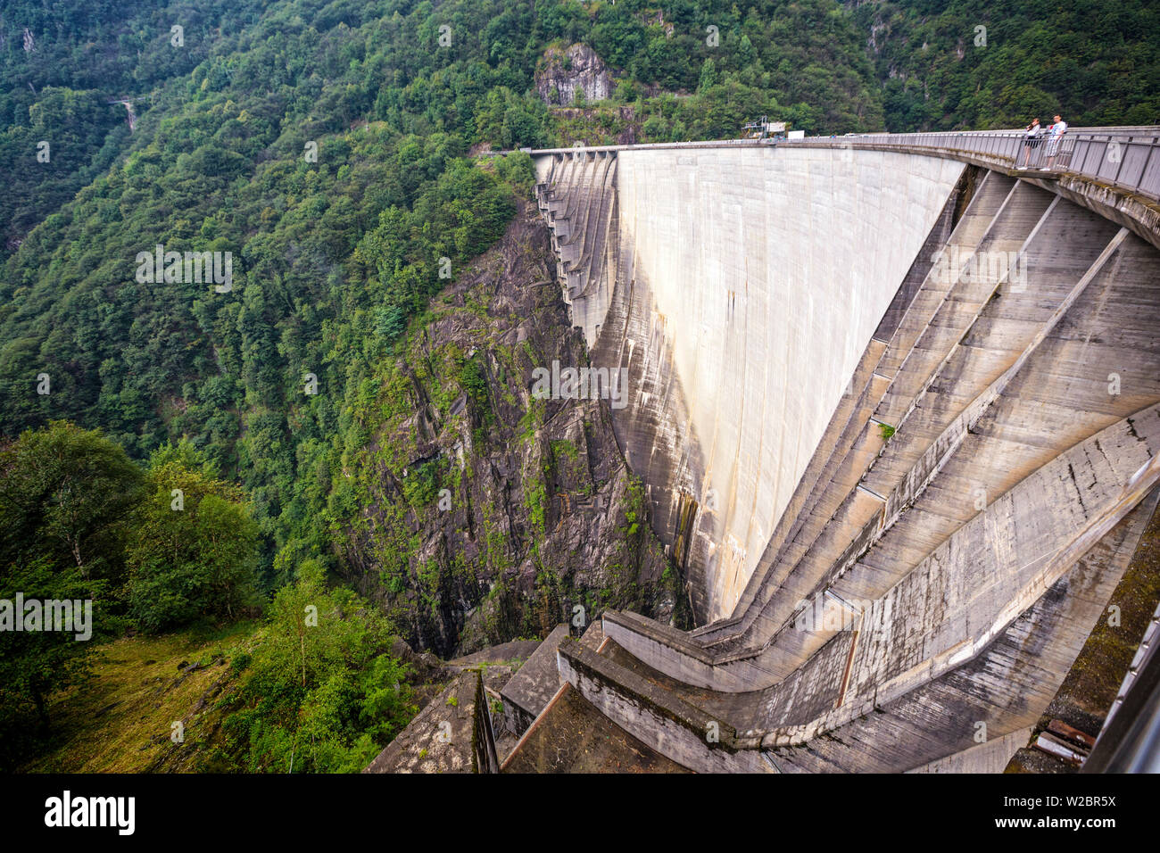 La Svizzera, Ticino, in Val Verzasca, diga della Verzasca (Europa più grande) Foto Stock