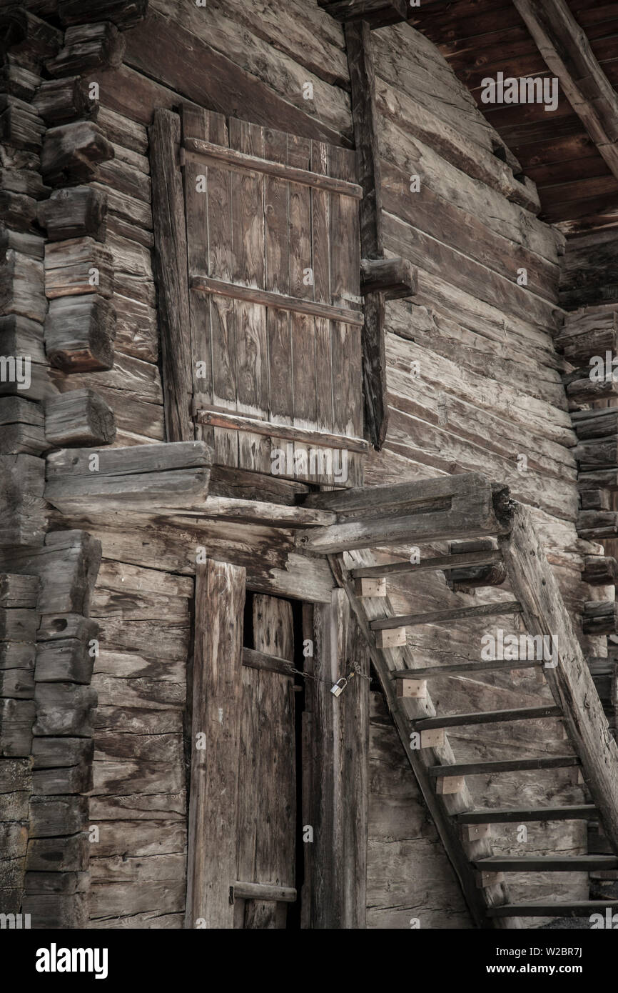Chalet in legno/capanna, Zermatt, Vallese, Svizzera Foto Stock