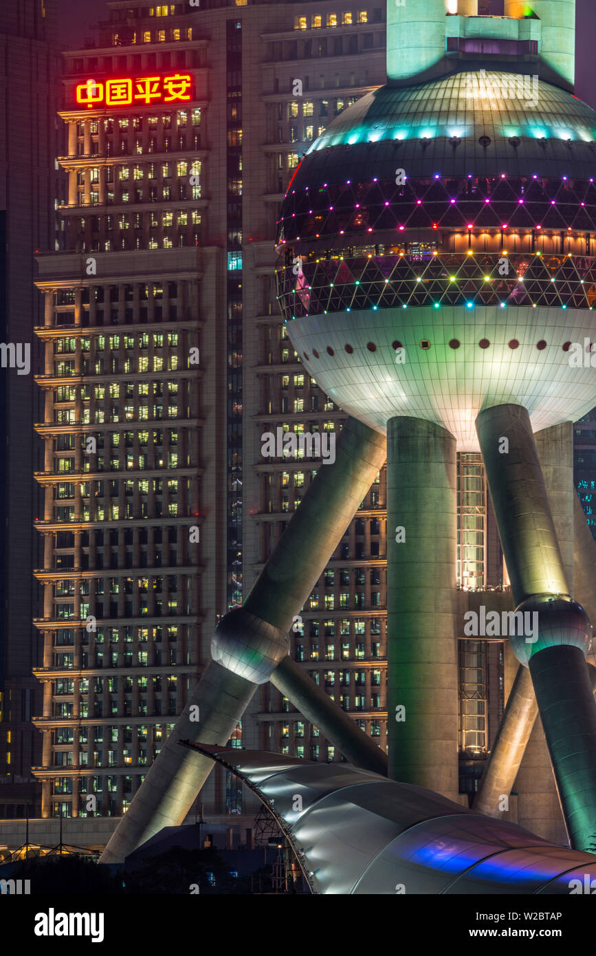 Cina, Shanghai Pudong District, quartiere finanziario compresi Oriental Pearl Tower Foto Stock