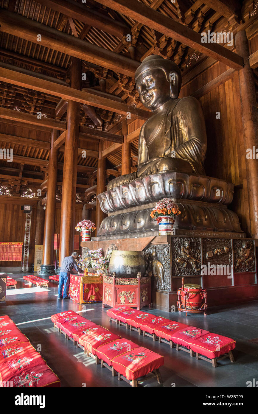 Statua di Buddha all'interno del tempio di Jing'an, Shanghai, Cina Foto Stock