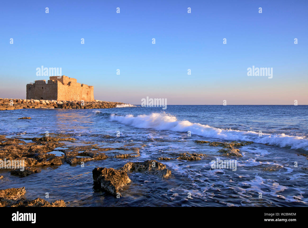 Il Castello di Pafo, Paphos, Cipro, Mediterraneo orientale Mare Foto Stock