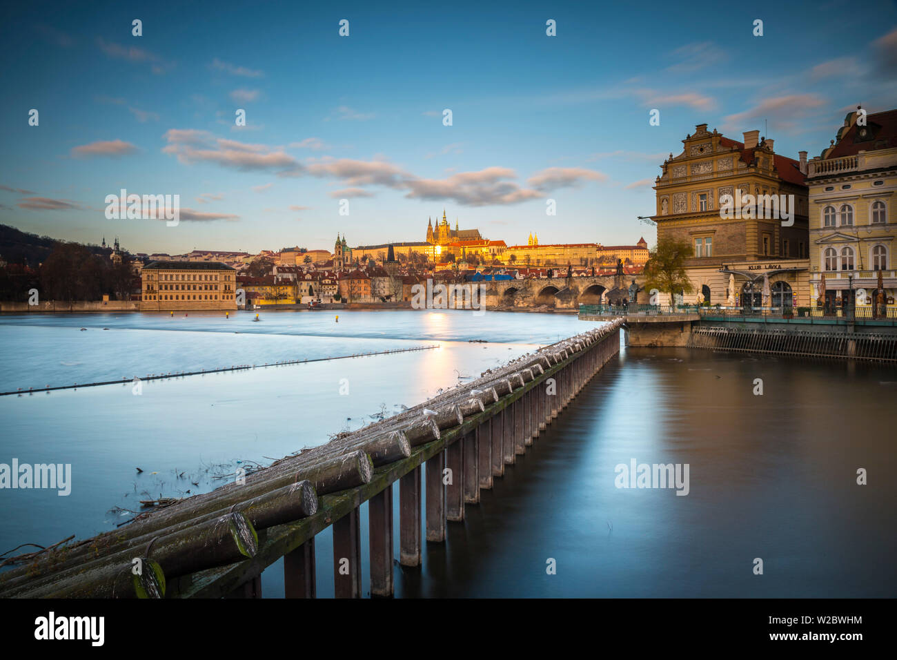 Il fiume Moldava e Praga, Repubblica Ceca Foto Stock