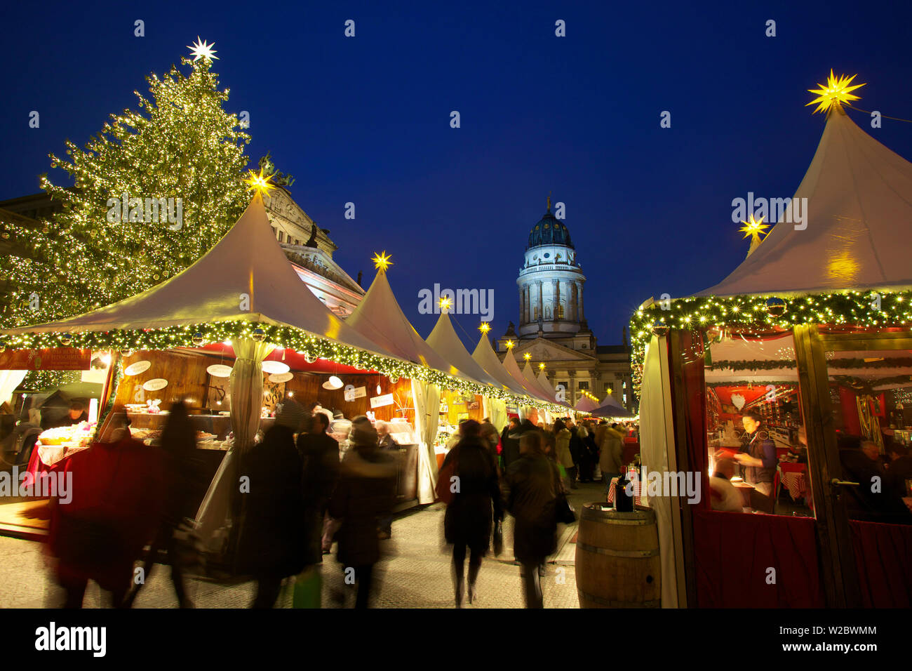 Mercatini di Natale, Cattedrale francese, Gendarmenmarkt Berlin, Germania, Europa. Foto Stock