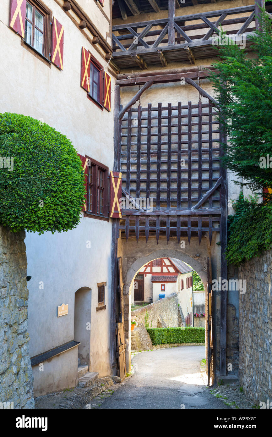 La porta del castello, Harburg Castello, Harburg, Svevia, Baviera, Germania Foto Stock