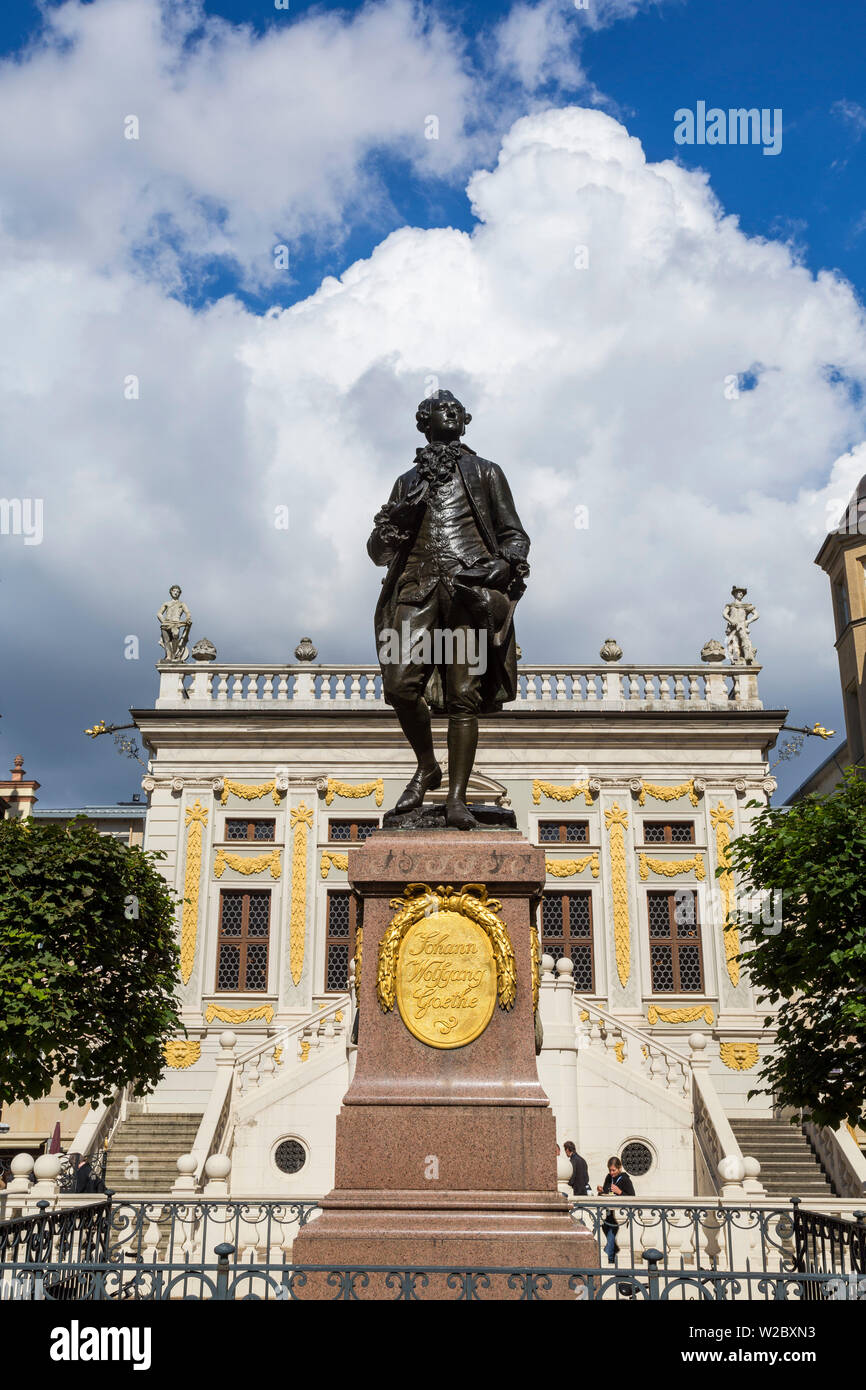 Johann Wolfgang Goethe statua dalla vecchia Borsa, Lipsia, Sassonia, Germania Foto Stock