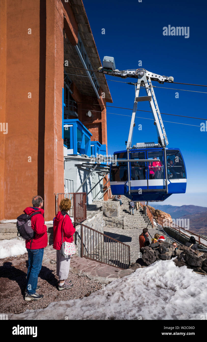 Spagna Isole Canarie, Tenerife, Parque Nacional del Teide Pico del Teide, funivia per il vertice Foto Stock