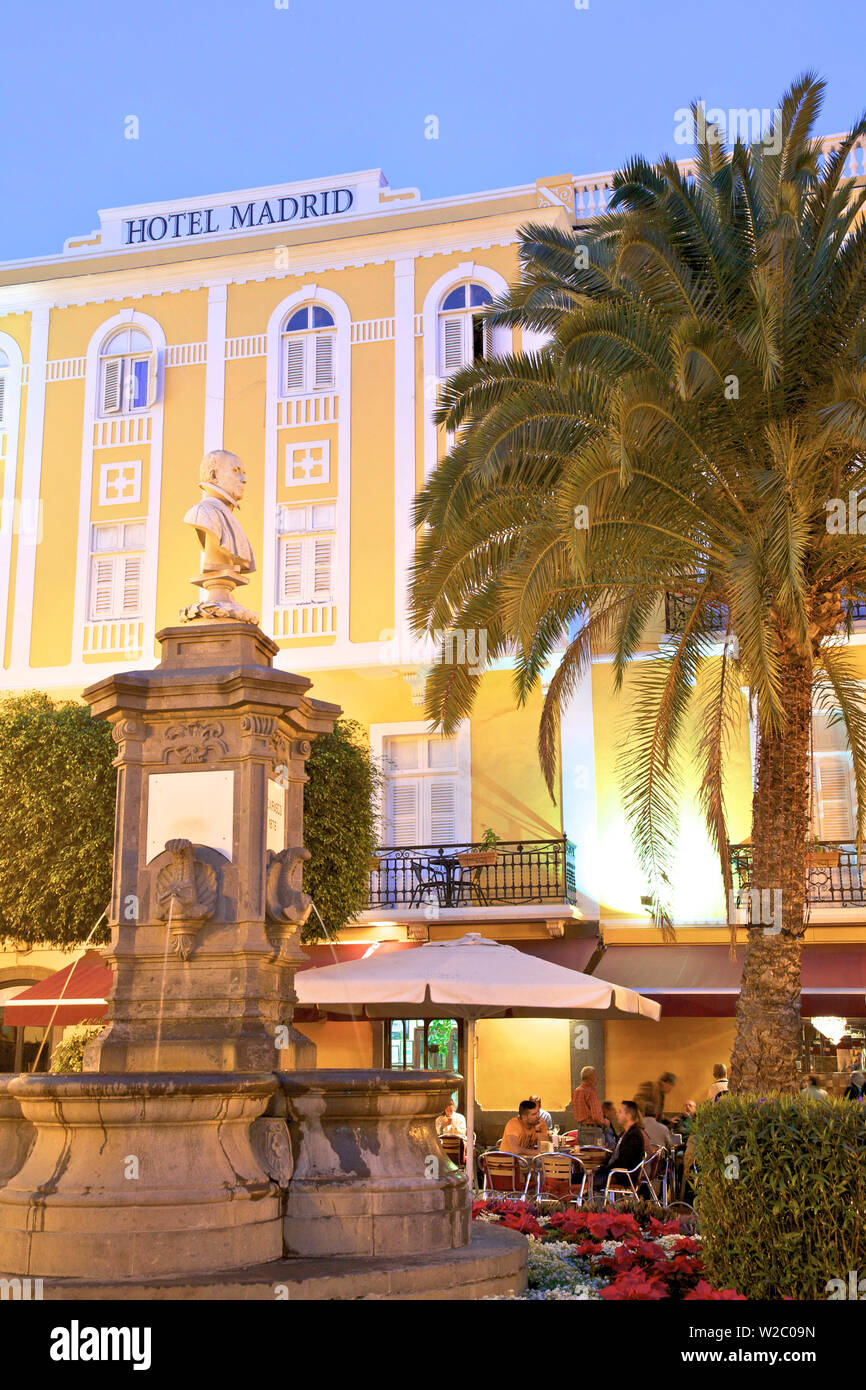 Ristorante in Plaza de Cairasco, Triana, Las Palmas de Gran Canaria Gran Canaria Isole Canarie Spagna, Oceano Atlantico, Europa Foto Stock