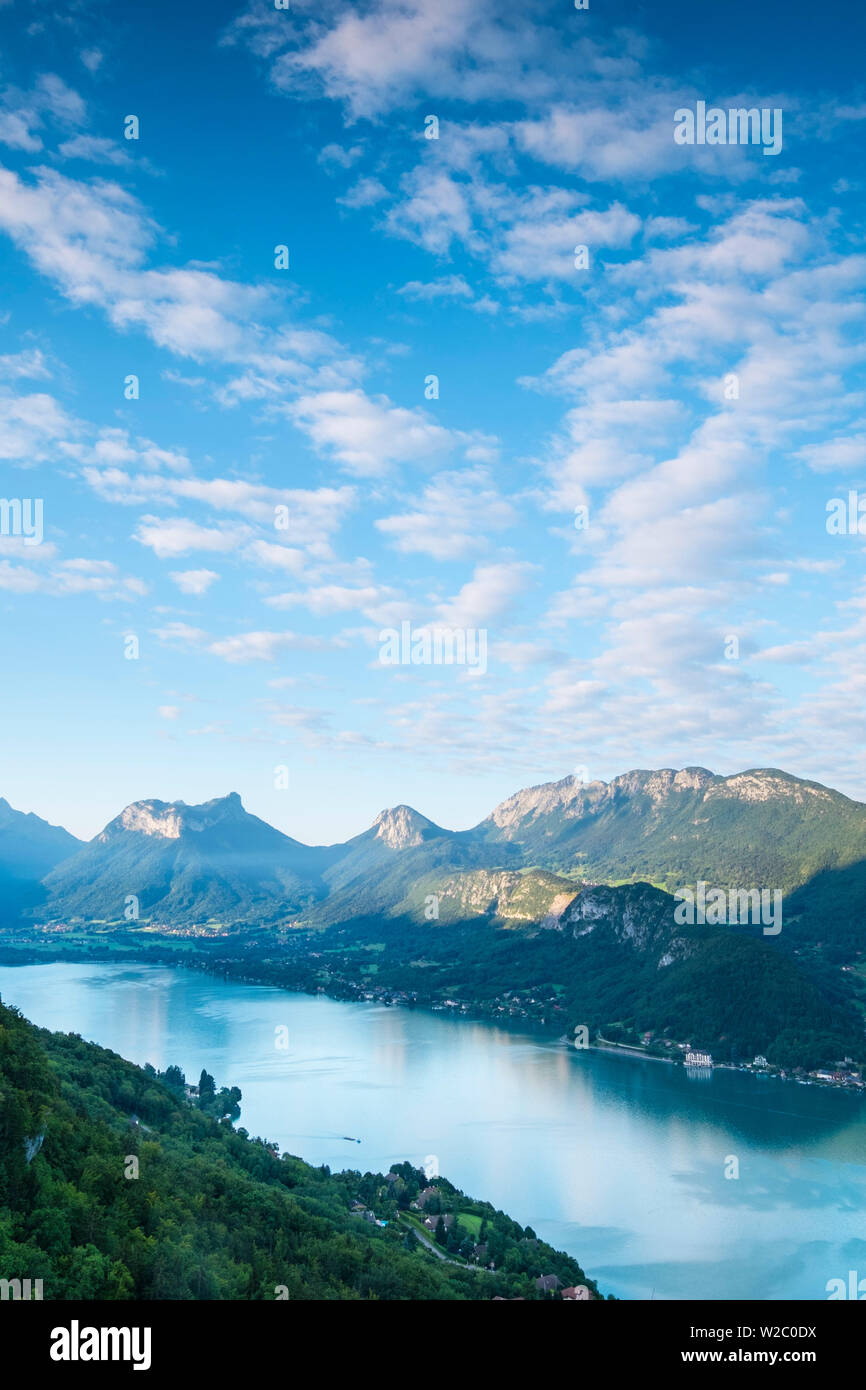 Talloires, il lago di Annecy, Haute-Savoie, Rhone-Alpes, Francia Foto Stock