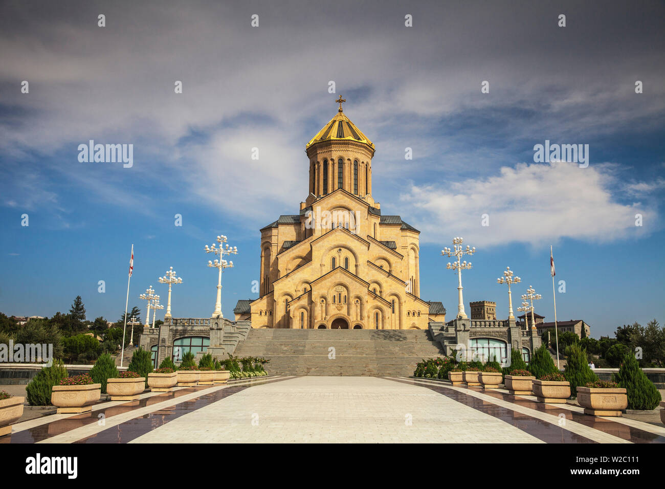 La Georgia, Tbilisi, Avlabari, Tsminda Sameba Cattedrale (Santa trinità) - la più grande cattedrale ortodossa nel Caucaso Foto Stock