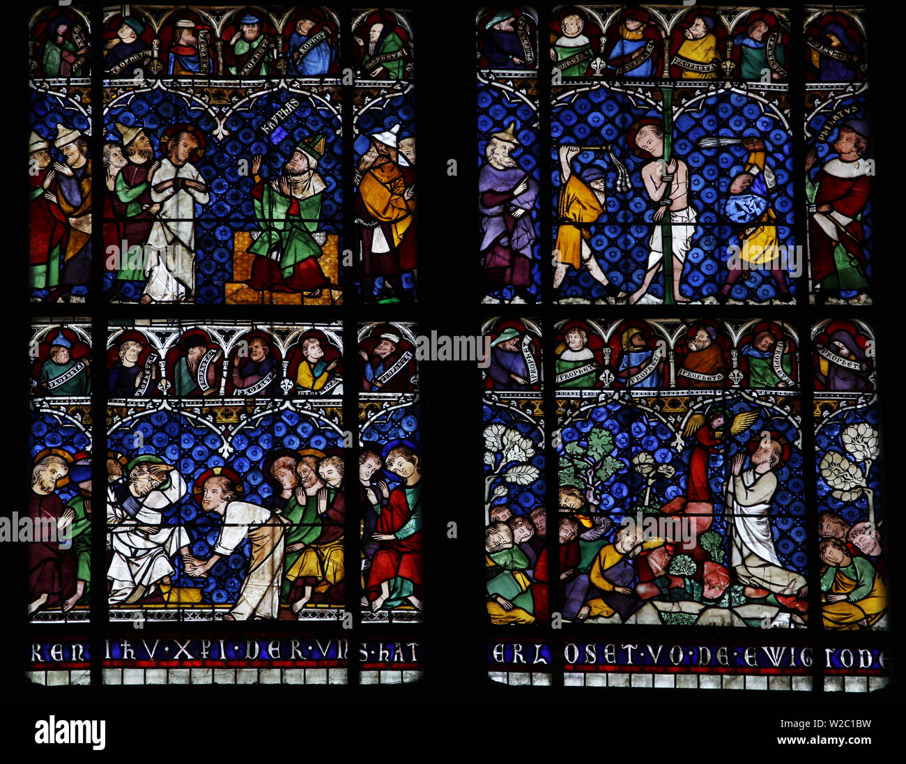 Una delle vetrate colorate raffiguranti scene della Passione di Cristo, Strasburgo Cattedrale di Notre Dame Foto Stock