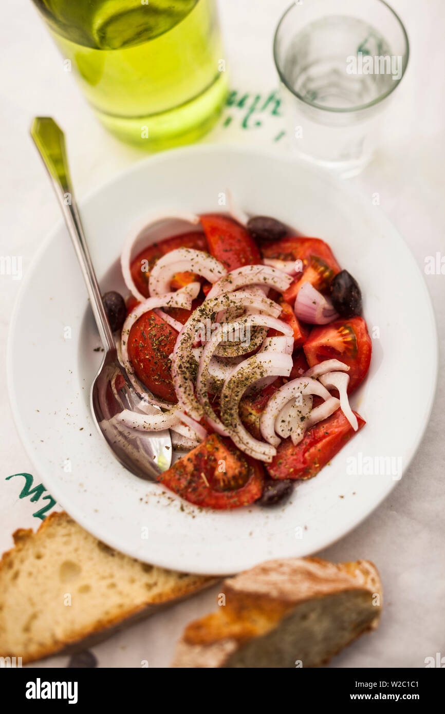 La Grecia, Atene, pomodoro e insalata di cipolla Foto Stock