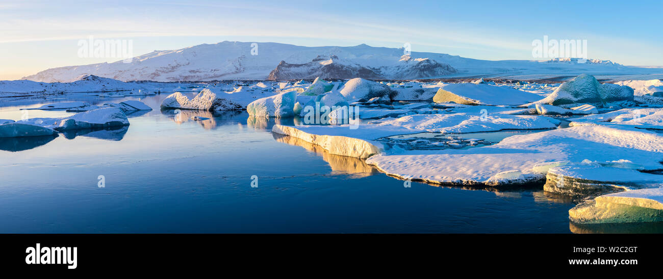 Iceberg, Jokulsarlon Lago glaciale, a sud dell'Islanda Foto Stock