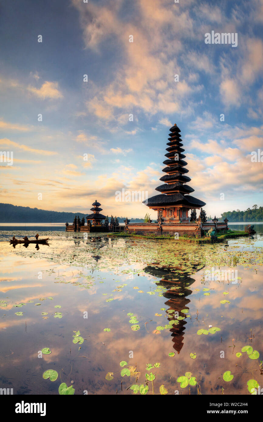 Indonesia Bali Bedugul, Pura Ulun Danau Bratan tempio sul lago Bratan Foto Stock