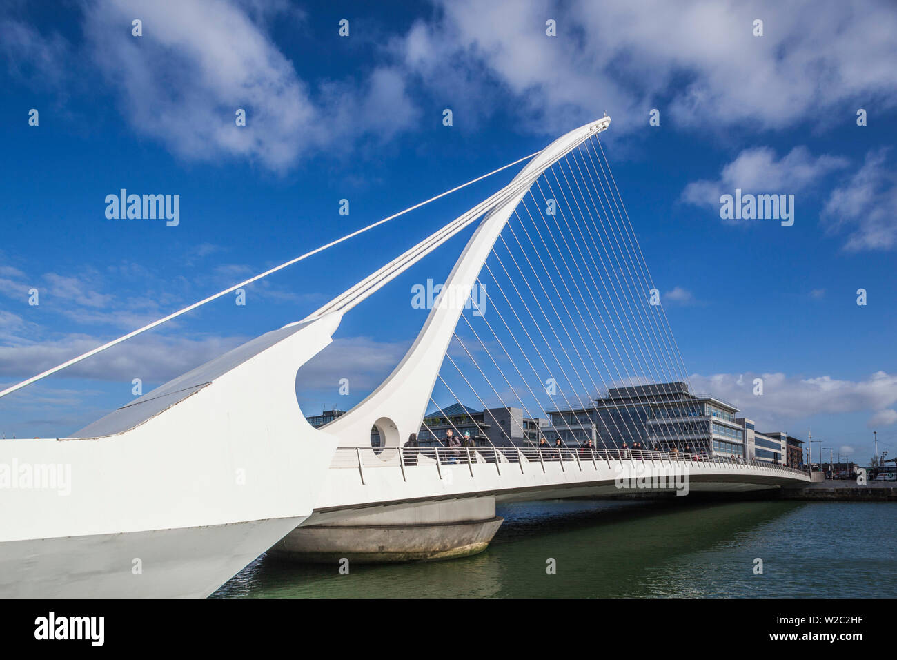 Irlanda, Dublino, Docklands, Samuel Beckett Bridge, Santiago Calatrava, architetto Foto Stock