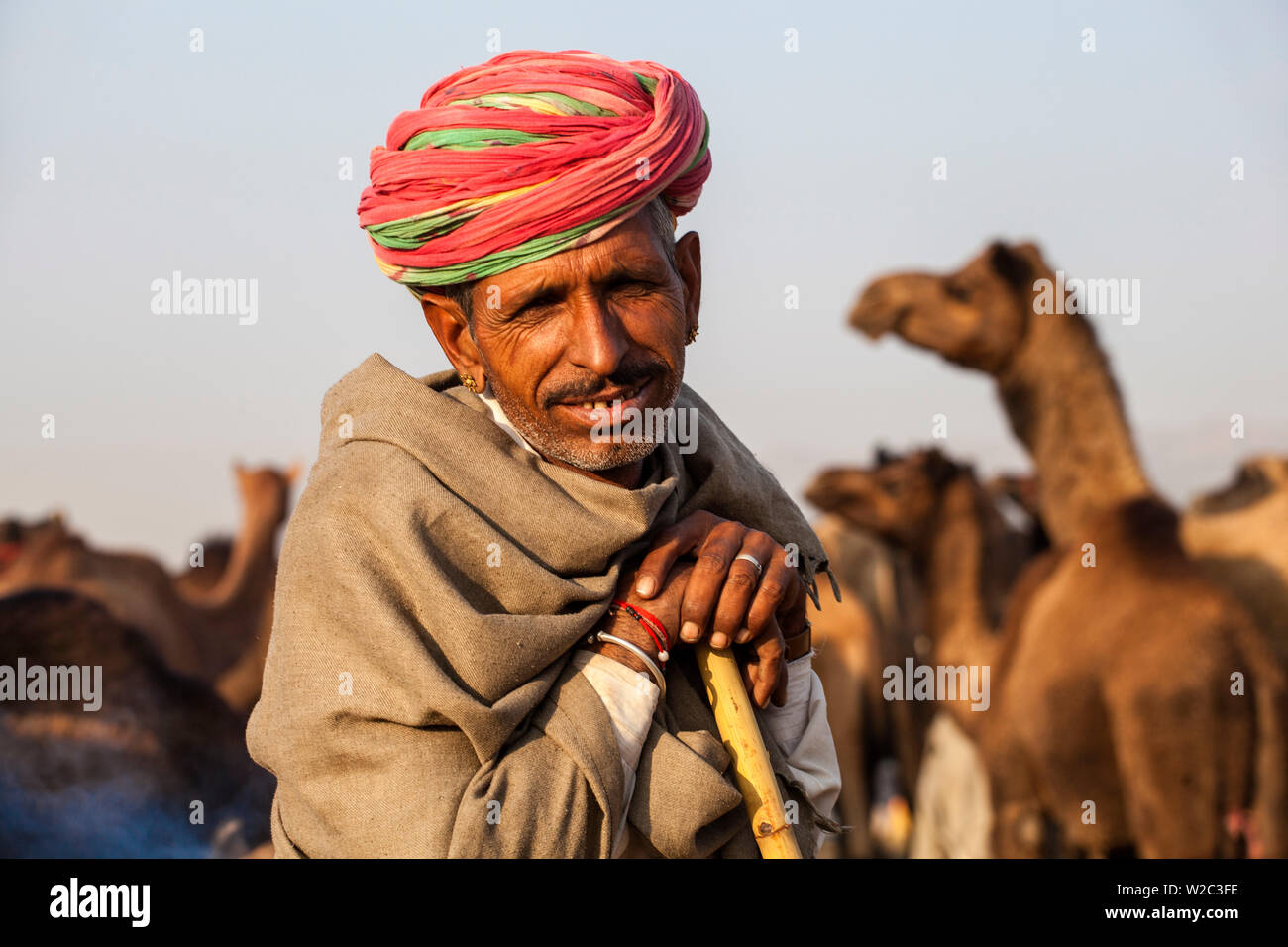 India Rajasthan, Pushkar, Camel commerciante a Pushkar Camel Fair Foto Stock