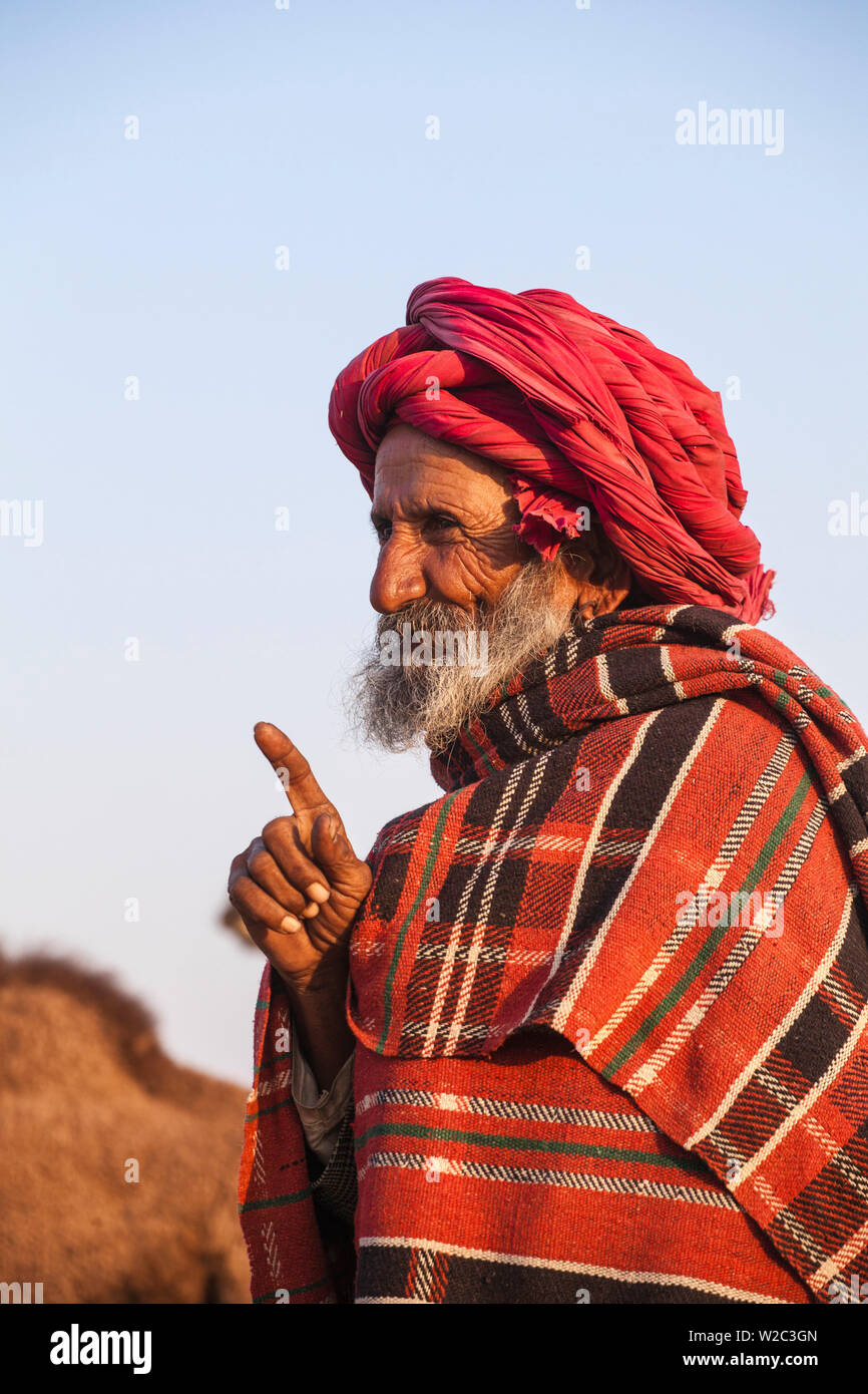 India Rajasthan, Pushkar, Camel commerciante a Pushkar Camel Fair Foto Stock