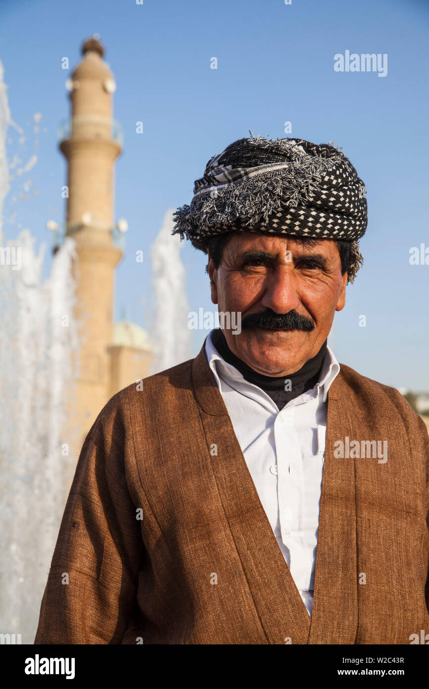 L'Iraq, Kurdistan, Erbil Man a Shar park (Centro Parco) e Qaysari Bazar Foto Stock