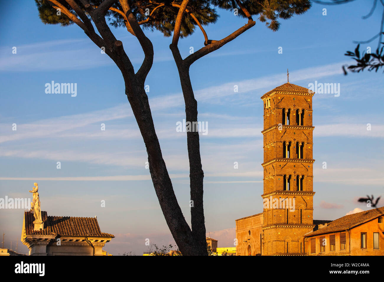 Italia Lazio Roma, il Foro Romano e il Tempio di Venere e Roma Foto Stock