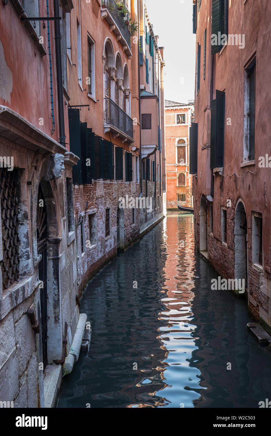 Canal vicino a Piazza San Marco, Venezia, Veneto, Italia Foto Stock