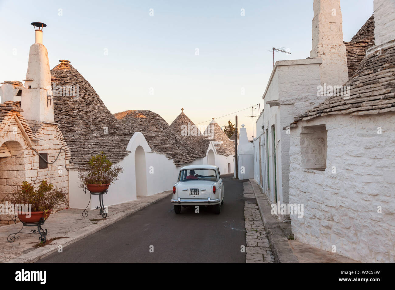 Trulli case; Alberobello; Puglia; Puglia; Italia Foto Stock