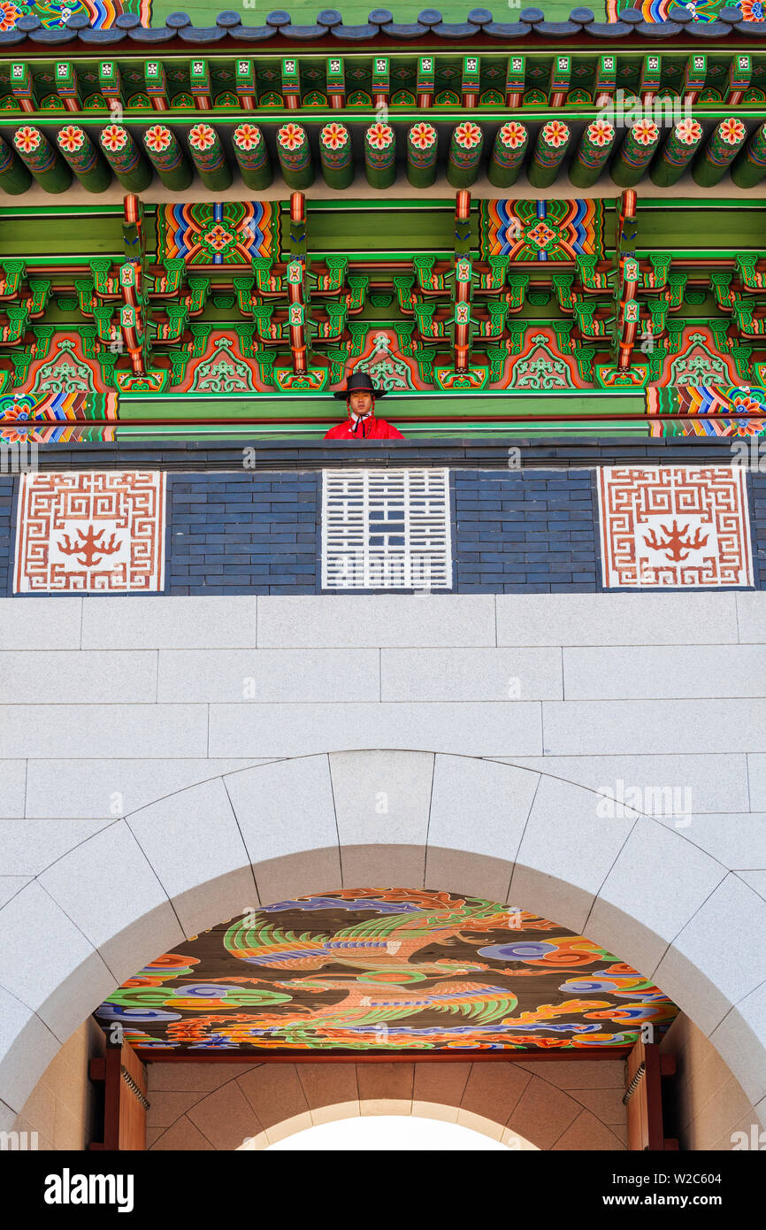 Il Palazzo Gyeongbokgung Palace of Shining felicità, Seoul, Corea del Sud Foto Stock Il Palazzo Gyeongbokgung Palace of Shining felicità, Seoul, Corea del Sud Foto Stock