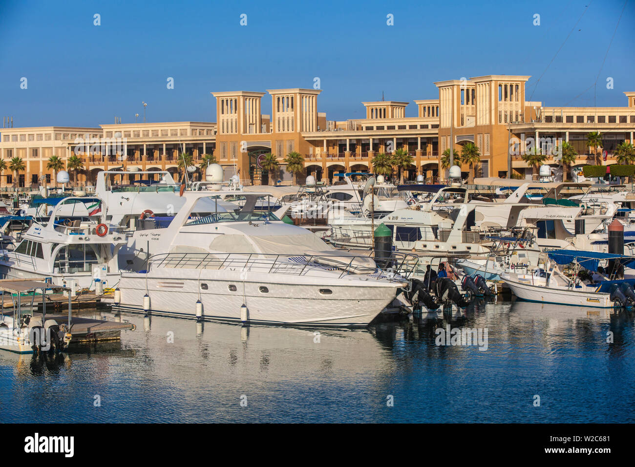 Il Kuwait Kuwait City, Souk Shark Shopping Centre e Marina Foto Stock