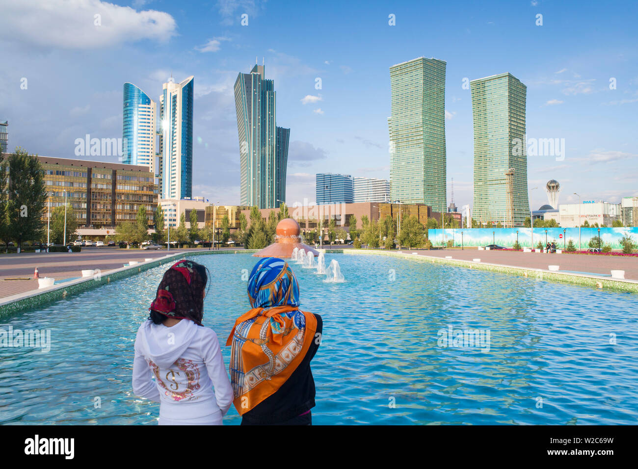 In Asia centrale, Kazakistan, Astana, Architecture nel centro della città Foto Stock