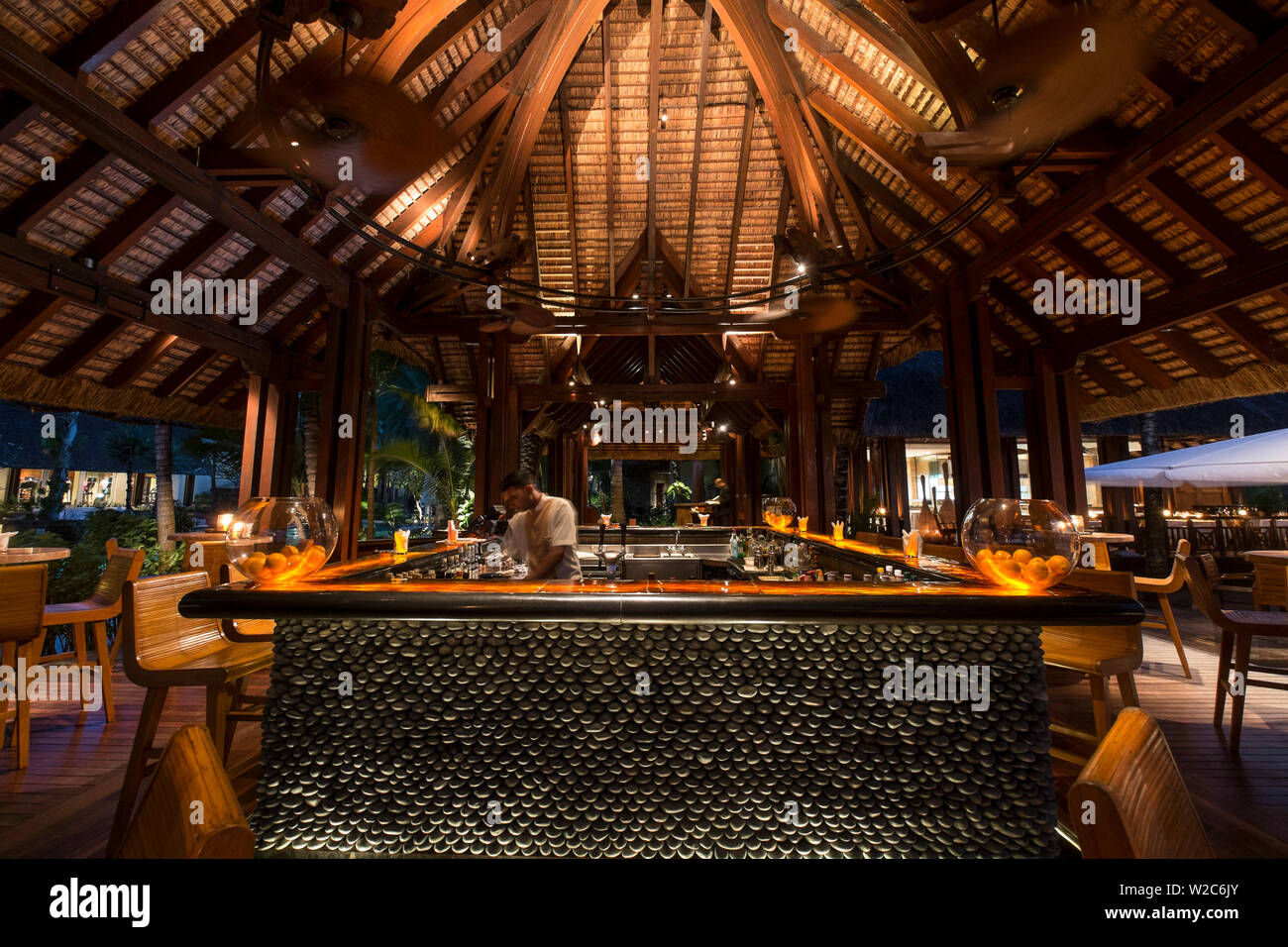 Il bar sulla spiaggia di Le Touessrok Hotel Trou d'Eau Douce, Flacq, East Coast, Mauritius Foto Stock