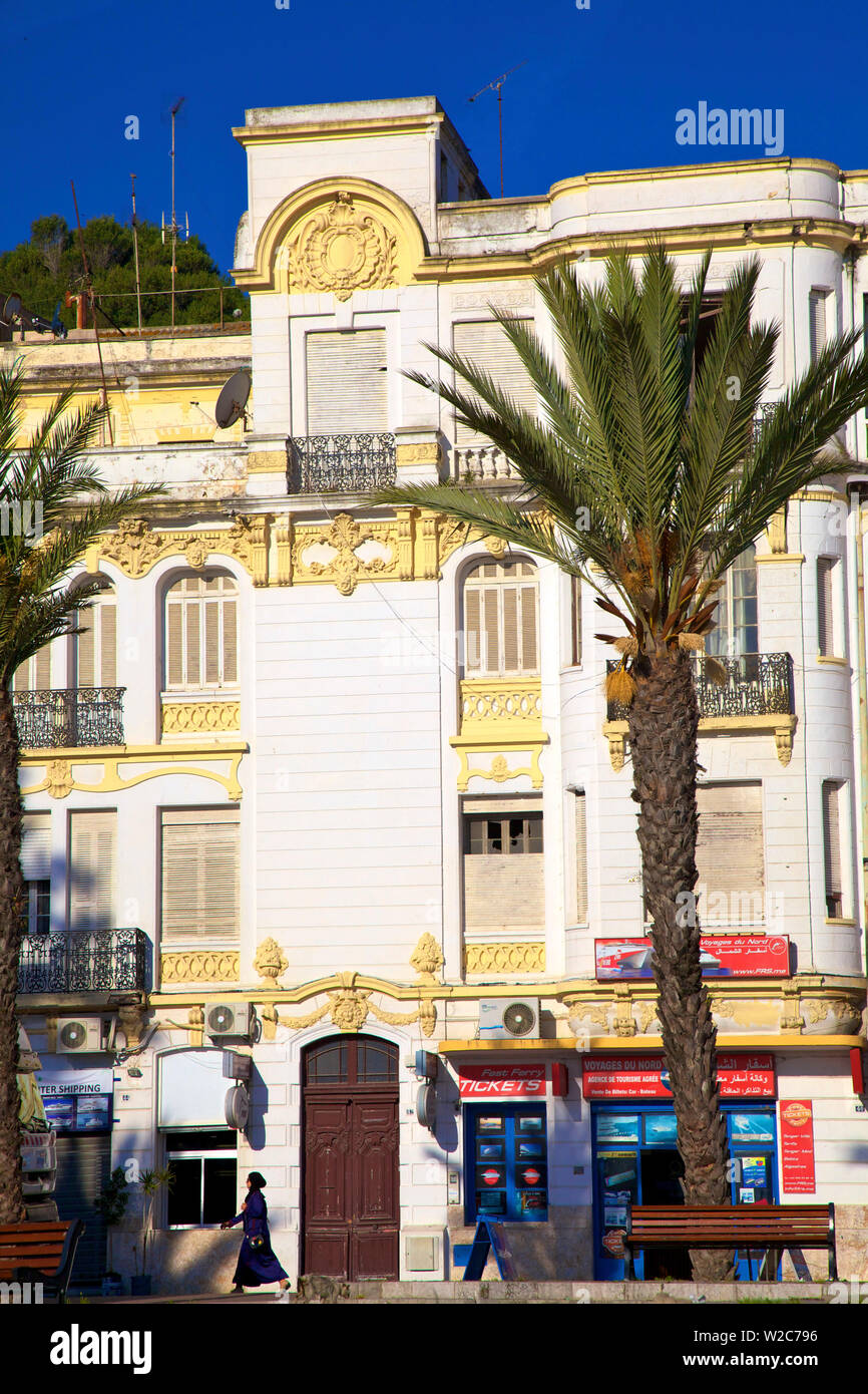 Vecchi edifici coloniali su Avenue d'Espagne, Tangeri, Marocco, Africa del Nord Foto Stock
