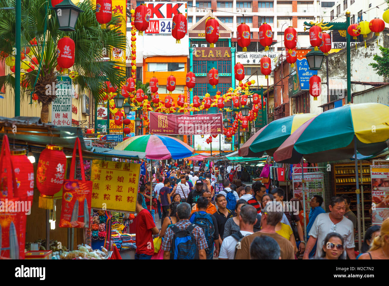 Malaysia, Kuala Lumpur, China Town, appena fuori Petaling Street, strada del mercato Foto Stock