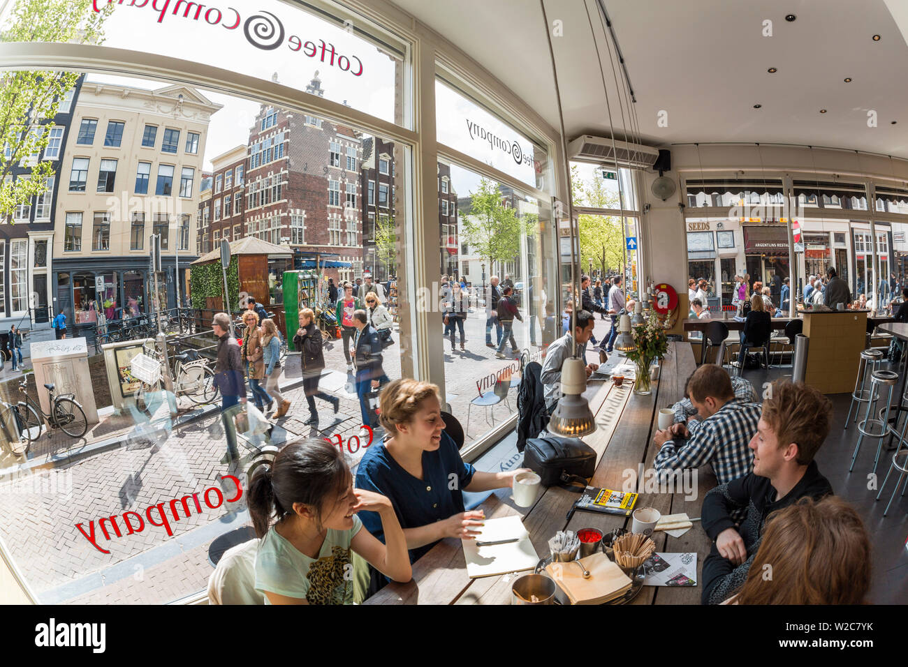 Coffee shop e scene di strada, Amsterdam, Olanda, Paesi Bassi Foto Stock